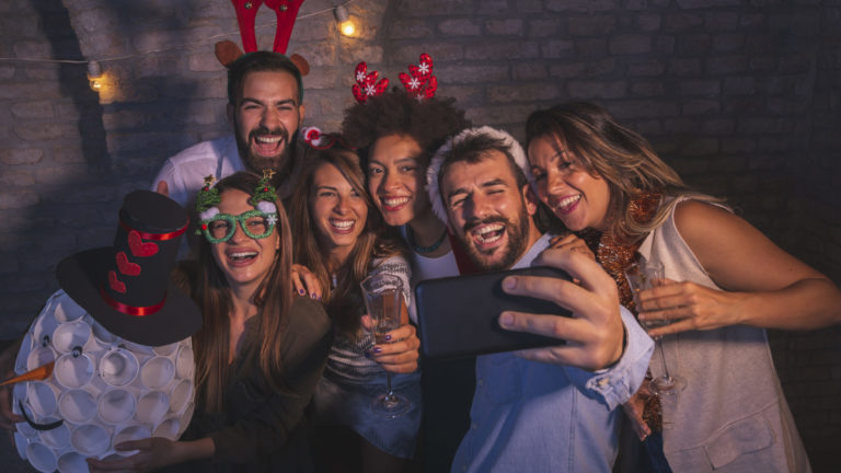 Creating a Memorable Holiday Party for Your Employees